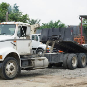 Camión plataforma de 33,000 LBS