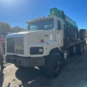 Camión plataforma de 70,000 LBS