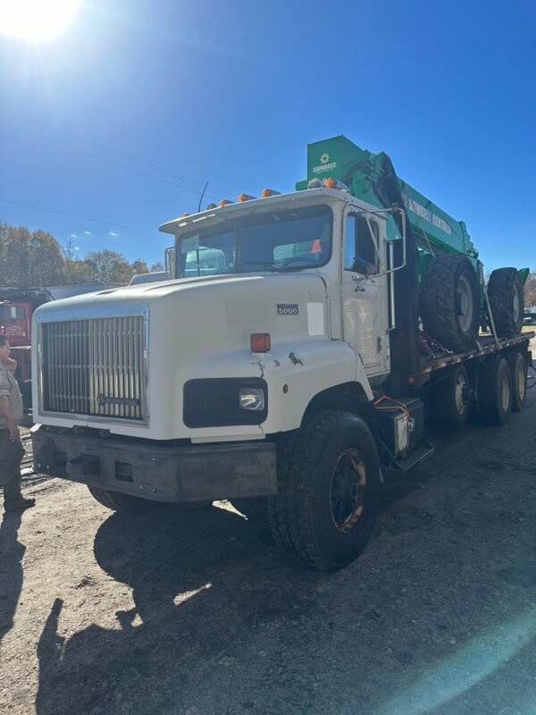 Camión plataforma de 70,000 LBS